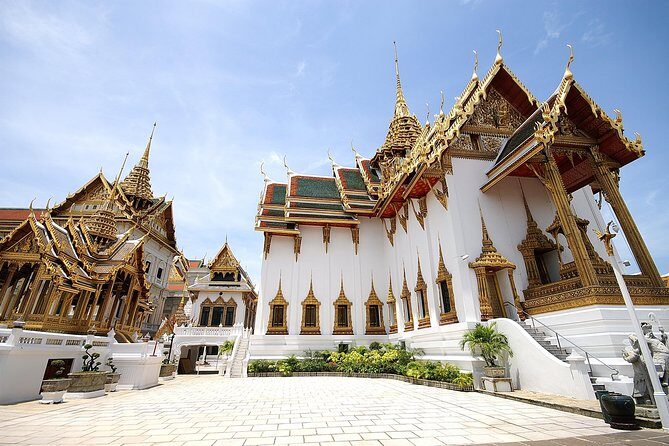 2 Day Private Car with Driver from Laem Chabang to Bangkok & Damnoen Saduak - The driver situation: basic English, plus how to get the most out of it