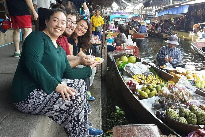 2-hour Bangkok Old City Night CHOB TUK TUK + Talat Noi Street Art - Old City Wall + a backpacker street vibe at night