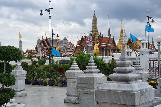 2 Hour Electric Tuk Tuk Cultural Tour of Bangkok - Where you start at MRT Hua Lamphong—and where you end