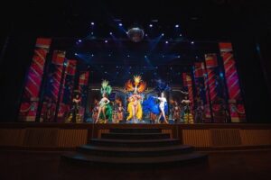 Alcazar Cabaret Show Pattaya - The theater scale: why the show feels so big