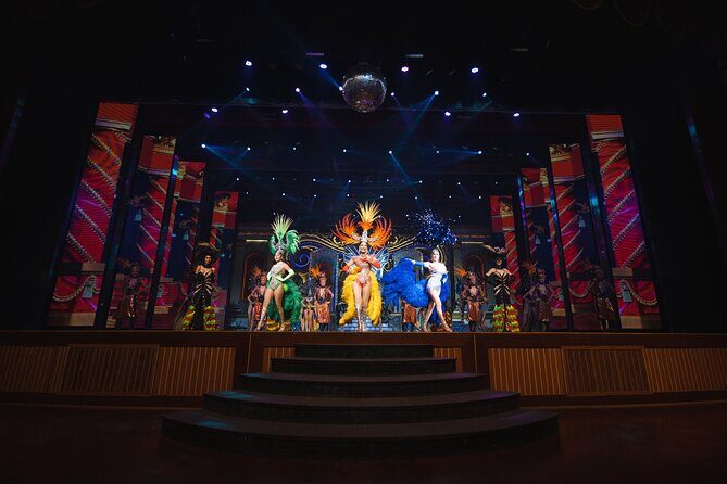 Alcazar Cabaret Show Pattaya - The theater scale: why the show feels so big