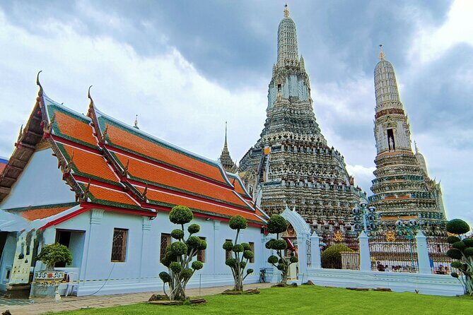 Amazing Bangkok City and Temple Tour with Local Guide - Tha Chang Pier and the long-tail boat ride on the Chao Phraya
