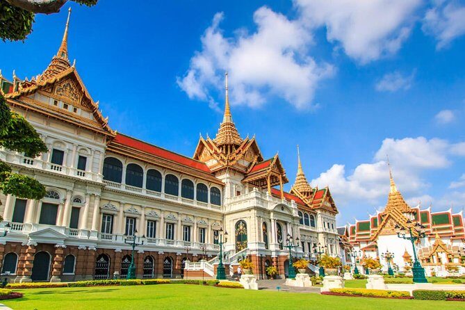 Amazing Bangkok Tour with Grand Palace, Emerald Buddha & Wat Arun - Royal Bangkok in Three Stops: Grand Palace, Wat Phra Kaew, Wat Arun