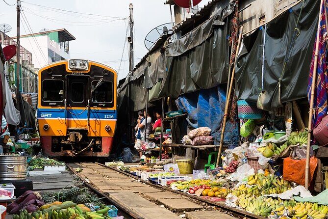 Amphawa Floating Market and Maeklong Train Market Tour - Food, souvenirs, and what to actually buy