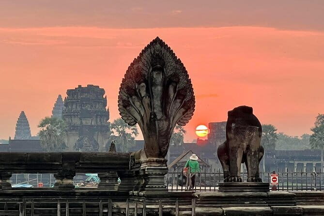 Angkor Wat 2-Day Tour from Bangkok - Day 1: Poi Pet border and the Chong Kneas floating village on Tonle Sap