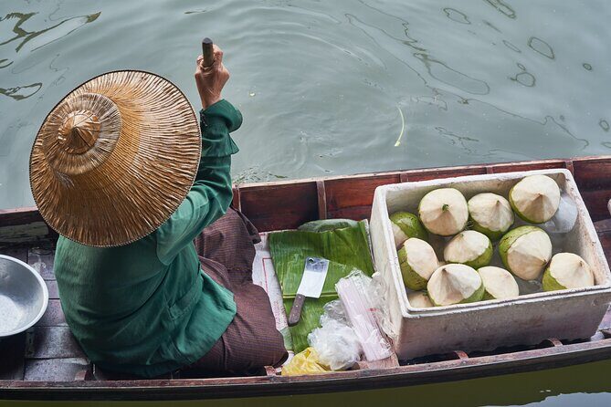 Ayutthaya Bicycle Hike & ATV to Top Attractions & Floating Market - Wat Phra Sri Sanphet and Wat Lokayasutharam: Big Structures, Different Moods