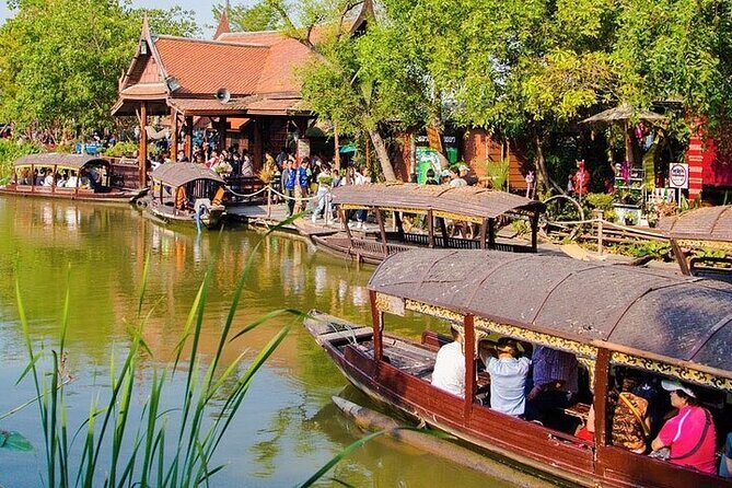 Ayutthaya Funky Frogy Tuk Tuk Experience With Famous Temple - Wat Lokayasutharam (Reclining Buddha): the 42-meter statue that dominates the area
