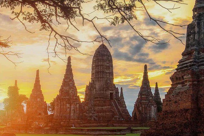 Ayutthaya Guided UNESCO Heritage Tour Including Lunch & Transfers - Stop 5: Wihan Phra Mongkhon Bophit and Bronze Buddha Scale
