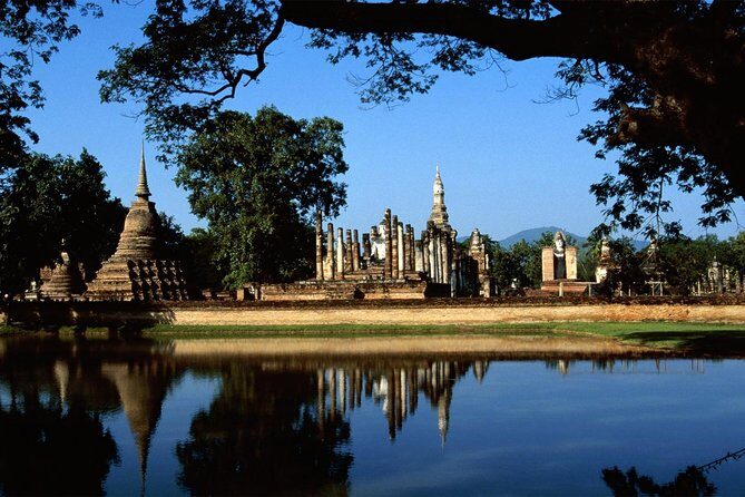 Ayutthaya Guided UNESCO Heritage Tour Including Lunch & Transfers - Stop 6: Wat Mahathat and the Photo-Spot Head in the Roots