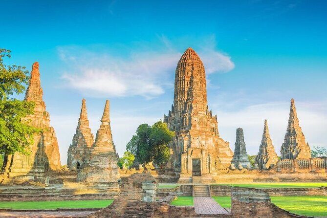 Ayutthaya Guided UNESCO Heritage Tour Including Lunch & Transfers - Stop 1: Bang Pa-In Summer Palace and a Story of Ruin