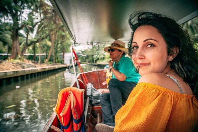 Ayutthaya, Maeklong Railway, Damnoen Saduak Floating Market - Private Tour Comfort: How the Day Stays Manageable