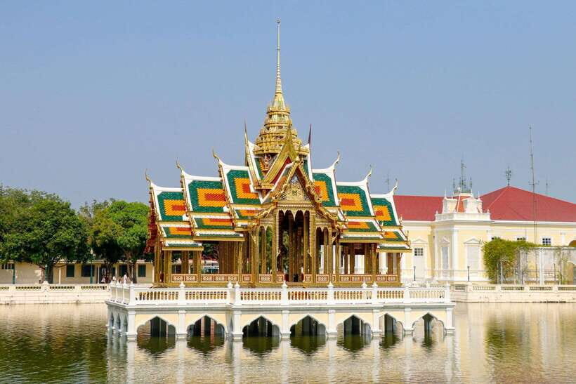 Ayutthaya One Day: Famous Temples & Bang Pa-In Palace Tour - Bang Pa-In Royal Palace: gardens, pavilions, and royal staging