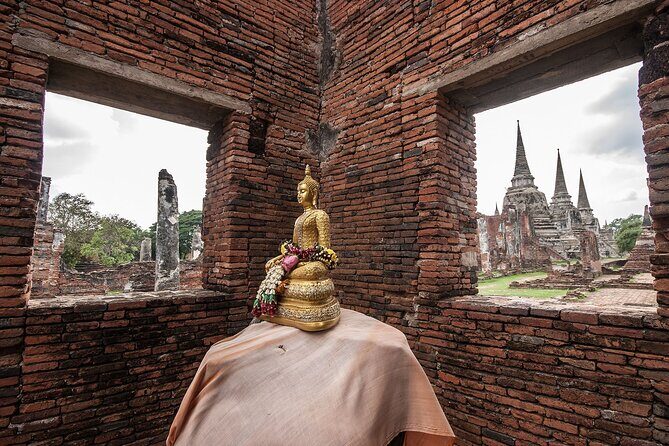 Ayutthaya Temples and River Cruise from Bangkok - Wihan Phra Mongkhon Bophit: A Bronze Buddha With Real Size