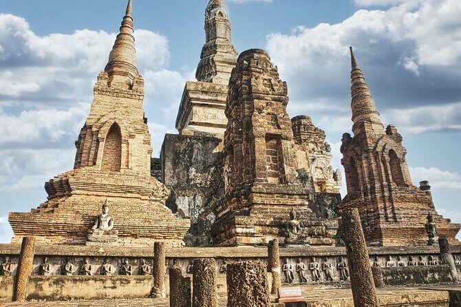 Ayutthaya Tour with Elephant Village, ATV & Floating Market - Ayothaya Floating Market: short, fun, and good for quick browsing