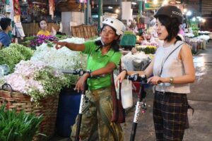 Bangkok at Night by Electric Scooter - Wat Arun after dark and the first river ferry crossing