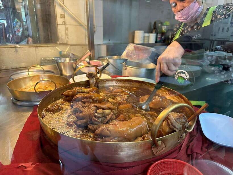 Bangkok Authentic Tasting Thai-Chinatown Walking Food Tour - What to bring (and what to avoid)