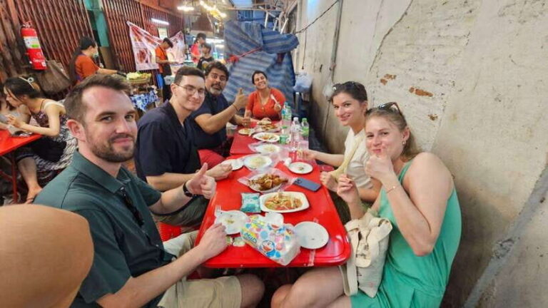 Bangkok Authentic Tasting Thai-Chinatown Walking Food Tour - What 10–12 tastings feels like in real life