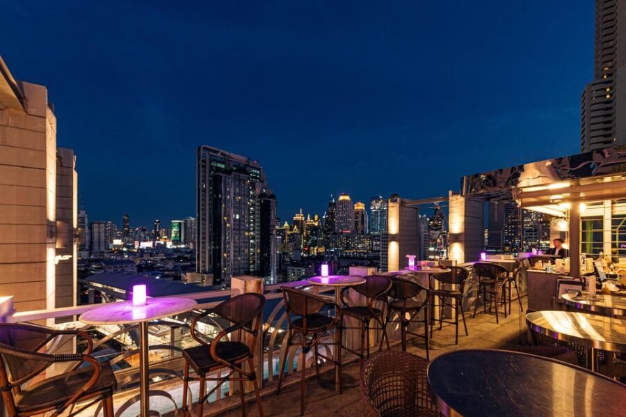 Bangkok: Barracuda Rooftop Bar Akara Hotel - Rooftop rules and dress: the small constraints that matter