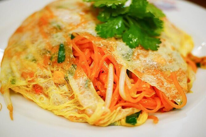 Bangkok Best Midnight Food Tour by Tuk Tuk - Midnight in Bangkok tastes better at speed
