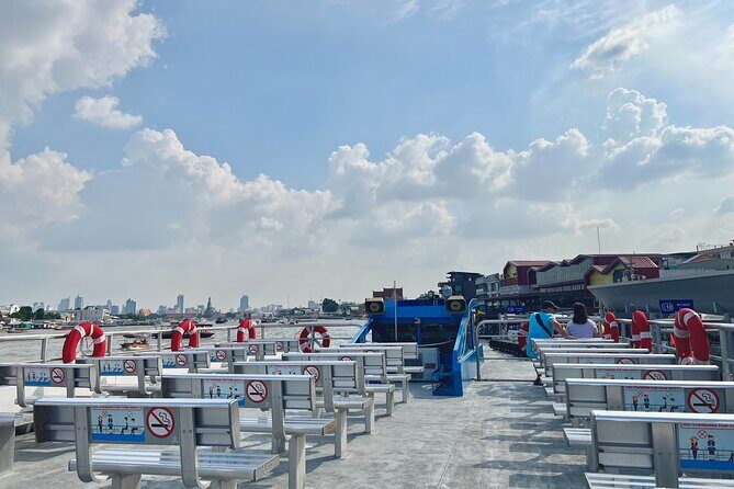 Bangkok: Boat Bliss Riverside Cruise Tour and Wat Arun Visit - Wang Lang Market near Siriraj: where snacking turns into local life
