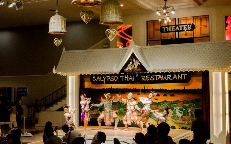 Bangkok: Calypso with Thai Classical Dance - The Set Dinner: Thai Flavors, Coffee or Tea, and What You Can’t Expect