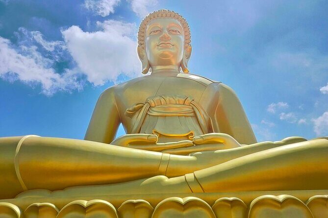 Bangkok Canal Tour: Chaophraya River and Wat Arun - Wat Paknam Phasi Charoen: five floors, emerald glass, and a photo magnet