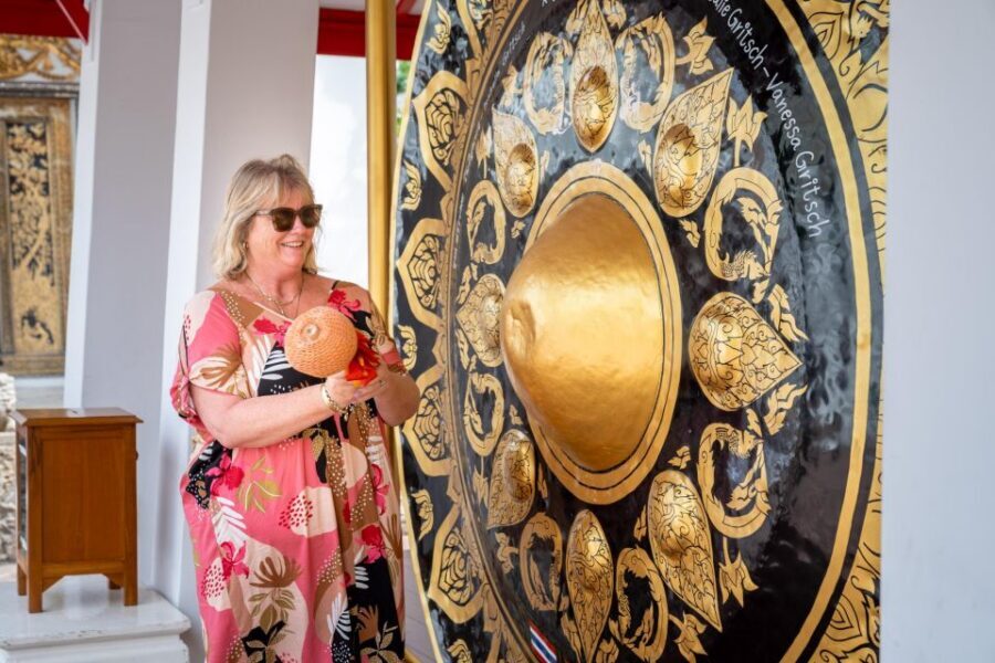 Bangkok: Canals Tour Wat Arun & Chao Phraya by Longtail Boat - Wat Arun: the Temple of Dawn at 79 meters