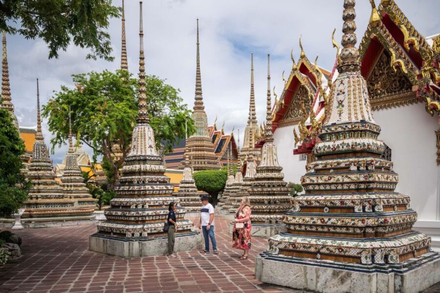 Bangkok: Canals Tour Wat Arun & Chao Phraya by Longtail Boat - Timing, pacing, and why the small group works