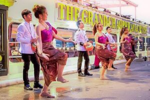 Bangkok Chao Phraya River Sunset Cruise Tour Admission Ticket - The Real-World Boarding Plan: Asiatique Warehouse 7 at 5:00 pm