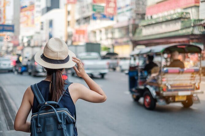 Bangkok Chinatown: Self-Guided Mystery Puzzle Quest - Stop 4: Wat Lokanukroh inside Sampeng Market