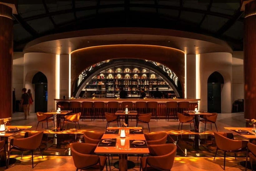 Bangkok: Cielo Sky Bar & Restaurant Rooftop - The 90 minutes: how the evening timing usually works
