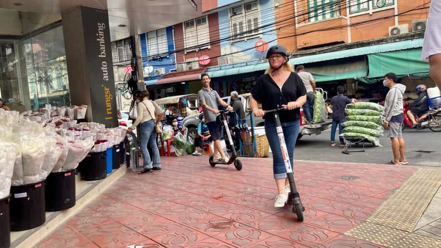 Bangkok: City Highlights Electric Scooter Tour - Key points before you go