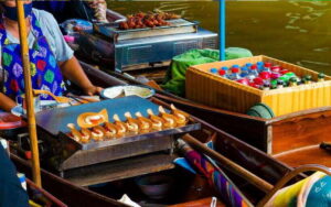 Bangkok: Damnoen Saduak and Train Market with Boat Ride - Exploring the Market: One Hour Is Enough, But Have a Plan