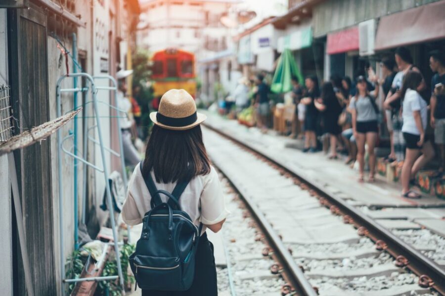 Bangkok: Damnoen Saduak, Train Market & Mahanakhon Day Trip - A Bangkok day trip that actually feels like two different worlds