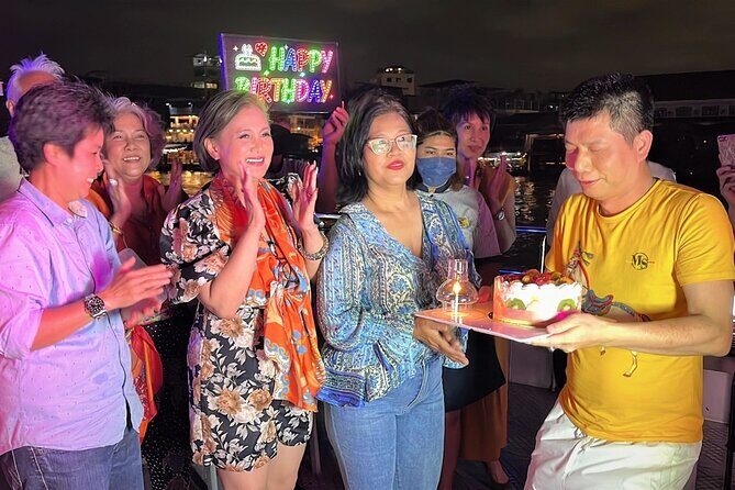 Bangkok Dinner Cruise with Intl Buffet, Live Music & Hotel Pickup - Buffet Strategy: International Food, Fresh Seafood, and Dessert Without Rushing