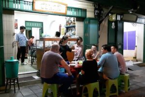 Bangkok Evening Street Food Tuk Tuk Adventure - The market rhythm: Talat Phlu and Pak Khlong Flower Talat snacks