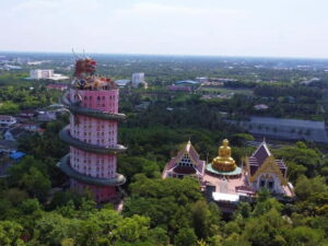 Bangkok: Famous Markets and Dragon Temple Guided Day Tour - Damnoen Saduak Floating Market and canal boat ride
