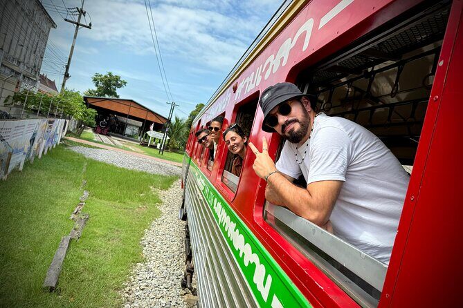 Bangkok: Floating Market and Train Market Experience - Maeklong Railway Market: the train-in-the-stalls spectacle
