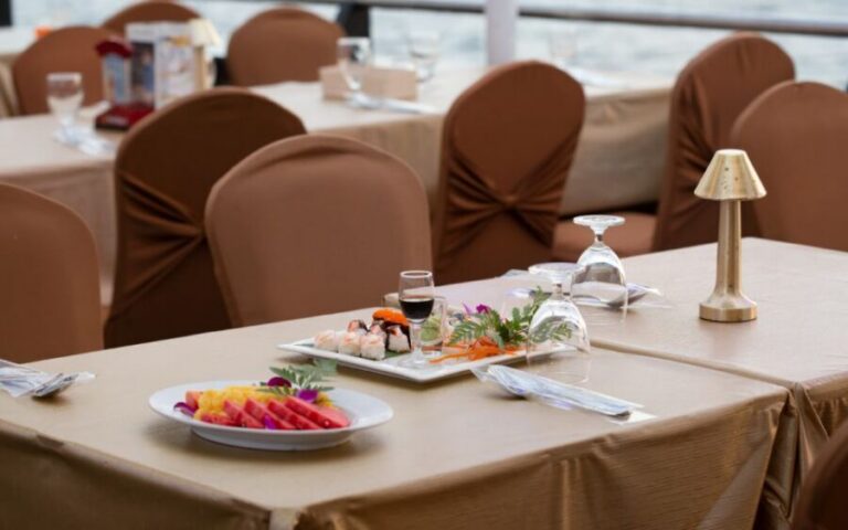 Bangkok: Grand Chao Phraya Dinner Cruise with Live Show - Buffet dinner by candlelight: the meal you’re really paying for