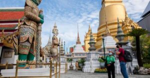 Bangkok: Grand Palace and Wat Arun Guided Walking Tour - Meeting at Golden Place (Tha Chang Pier Branch) without stress
