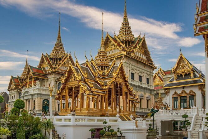 Bangkok: Grand Palace, Wat Pho and Chinatown Walking Tour - Why this Bangkok trio works so well together