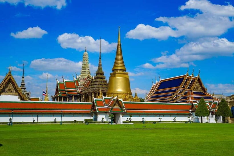 Bangkok: Grand Palace, Wat Pho, Wat Arun Sacred & Local Tour - Grand Palace and Wat Phra Kaew: Opulence With Clear Rules for Photos