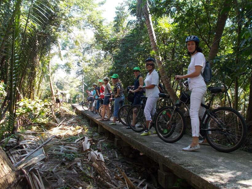 Bangkok green oasis guided bike tour with boat ride - Elevated pathways over mangroves: fun with a real bike skill check