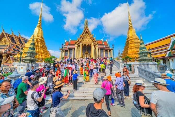 Bangkok Guided Temple Tour With Lunch Private - Gems Gallery Bangkok: a short jewelry factory visit (included, free stop)