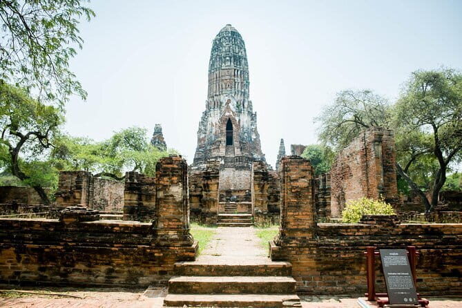 Bangkok Half Day Guided Tour: Grand Palace, Wat Arun & Wat Pho - Grand Palace: more than just a photo stop