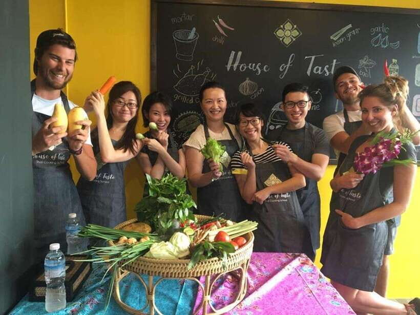 Bangkok: Hands-on Thai Cooking Class and Market Tour - Afternoon and Evening Options: Mango Carving Instead of the Market