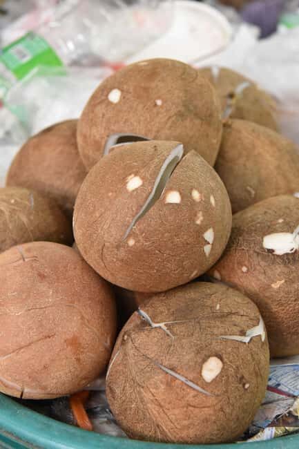 Bangkok: Hands-on Thai Cooking Class & Market Tour in Sathon - What you’ll learn: fresh coconut milk and curry paste by hand