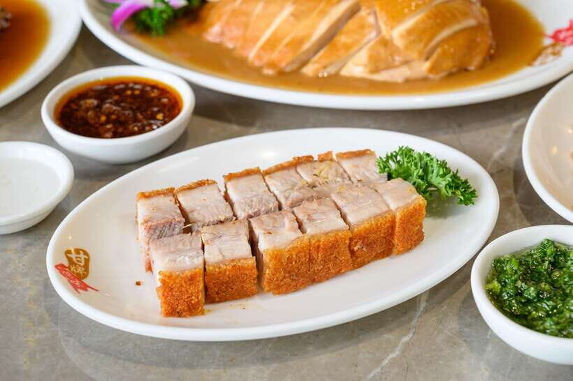 Bangkok: Kam's Roast ICONSIAM Food and Drinks Packages - Service, Atmosphere, and the Roast-Meat Factor