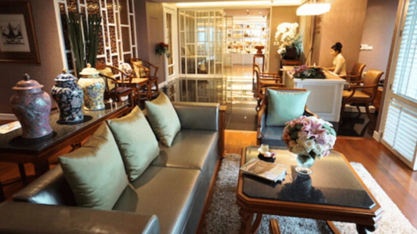 Bangkok: Let's Relax Bangkok Ploenchit Spa Experience - First impressions inside: modern comfort with Thai Lanna calm
