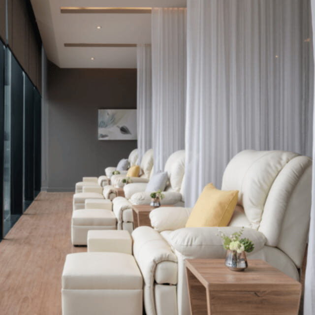 Bangkok: Let's Relax Mahanakhon CUBE E-Voucher - A City-View Reset on the 4th Floor of Mahanakhon Cube